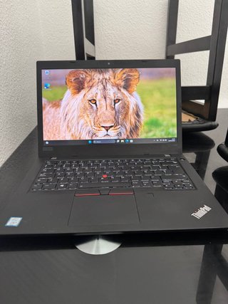 Ordenador portátil lenovo Thinkpad i5  8 Generació