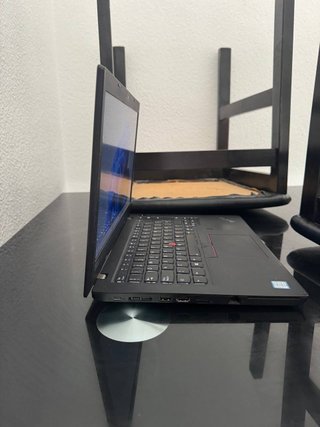 Ordenador portátil lenovo Thinkpad i5  8 Generació