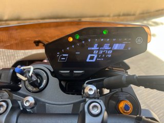 Yamaha MT-09 SP Gris y Azul