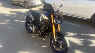 Yamaha MT-09 SP Gris y Azul