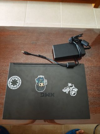 XMG  RTX 2070 8GB, I7 10750H, RAM 16GB, SSD 512GB