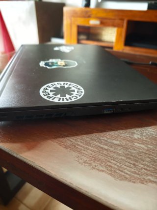 XMG  RTX 2070 8GB, I7 10750H, RAM 16GB, SSD 512GB