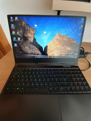 XMG RTX 2070 8GB, I7 10750H, RAM 16GB, SSD 512GB