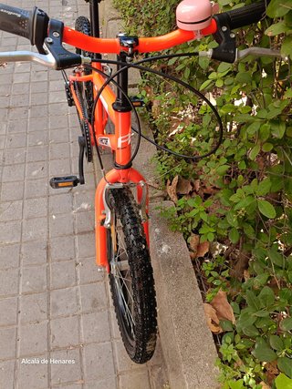 Bicicleta infantil Atractor 20" Naranja