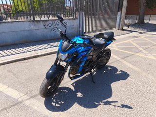 Suzuki GSX S-750 Naked Azul/Negra