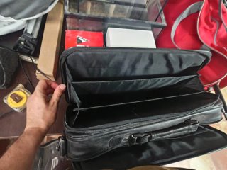 Maletín portátil negro