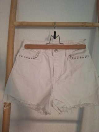Pantalón corto blanco Guess