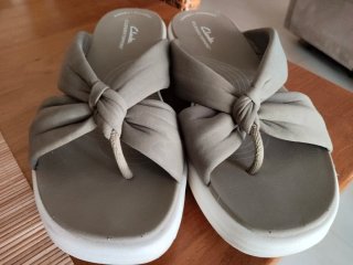 Sandalias Clarks Cloudsteppers verde Talla 38