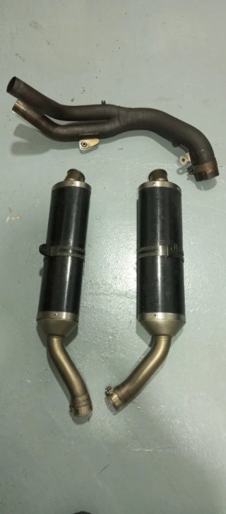 Akrapovic Yamaha R1 Escapes y supresor