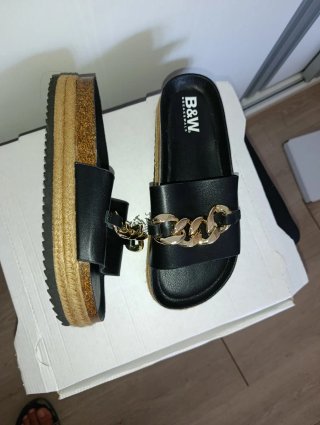 Sandalias B&W Breakwalk Plataforma Cadena Dorada