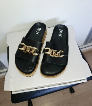 Sandalias B&W Breakwalk Plataforma Cadena Dorada