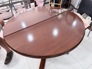 Mesa de comedor redonda extensible