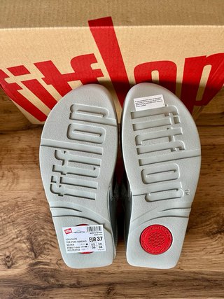 Sandalias de cuña Fitflop plateadas
