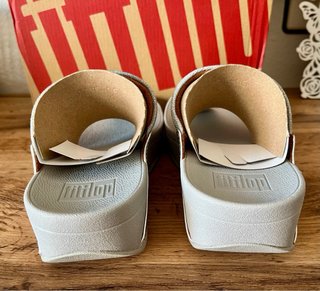 Sandalias de cuña Fitflop plateadas
