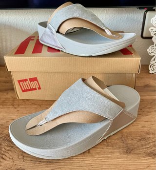 Sandalias de cuña Fitflop plateadas