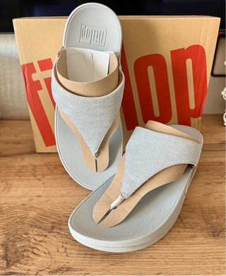 Sandalias de cuña Fitflop plateadas