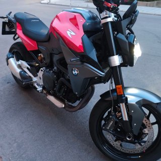BMW F900R Naked Moto