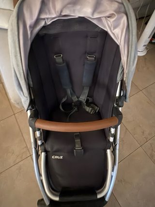 Conjunto de Carrito y Cuco Uppababy Cruz 2018
