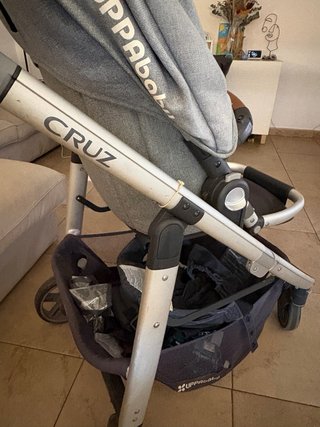 Conjunto de Carrito y Cuco Uppababy Cruz 2018