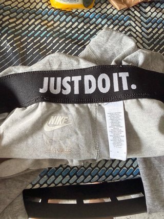Leggings Nike grises