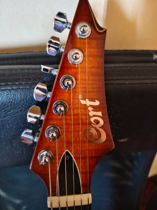 Cort X700 Guitarra Eléctrica