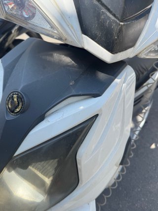 Moto Scooter SYM Symphony 125 SR Blanca