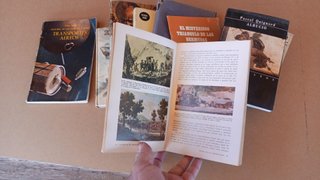 Lote de 11 libros variados.