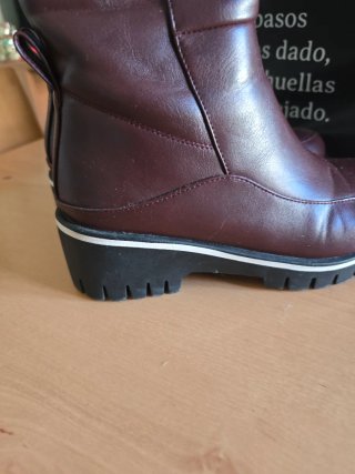 Botas altas burdeos AZR