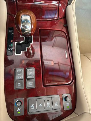 Lexus LS 600h Corto Ambassador