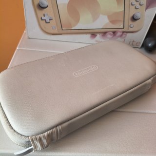 Nintendo Switch Lite Gialla + 2 Controller Pro