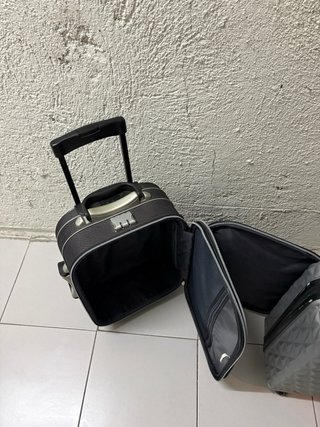 Maleta de cabina negra