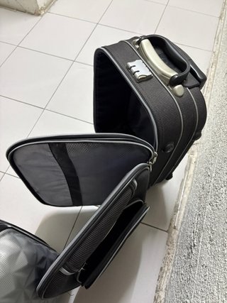 Maleta de cabina negra