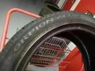 295 40 R22 112W Pirelli - 1 neumático 5mm