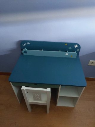 Escritorio infantil con silla
