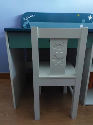 Escritorio infantil con silla