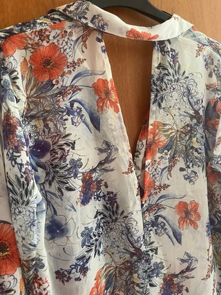 Camisa transparente floral Pull&Bear