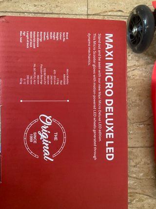 Patinete Maxi Micro Deluxe LED Rojo