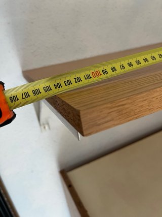 Tabla de estantería de madera y metal