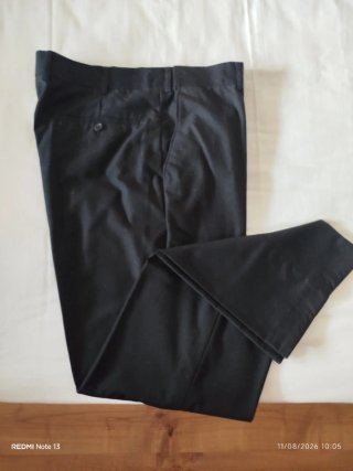 Traje de hombre negro