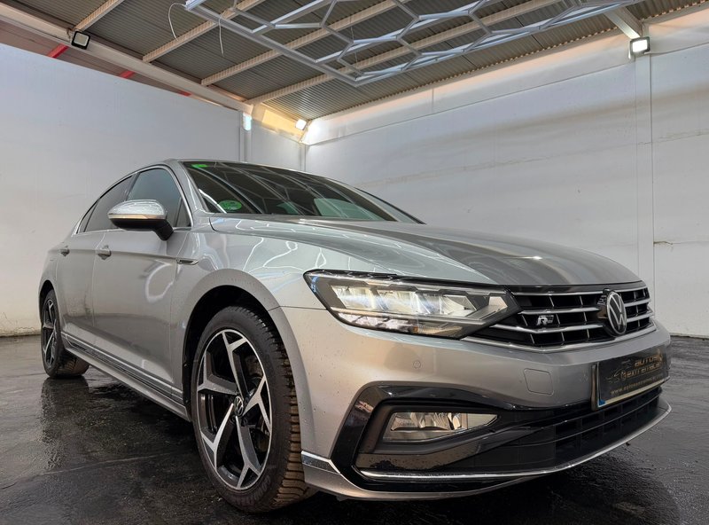 Volkswagen Passat 2022, foto 3