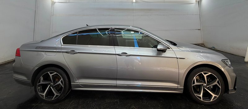 Volkswagen Passat 2022, foto 10