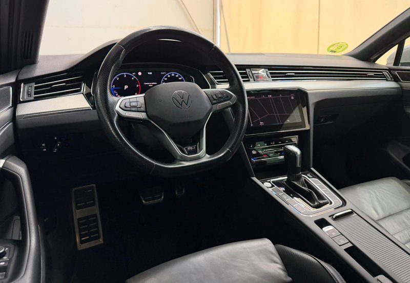Volkswagen Passat 2022, foto 12