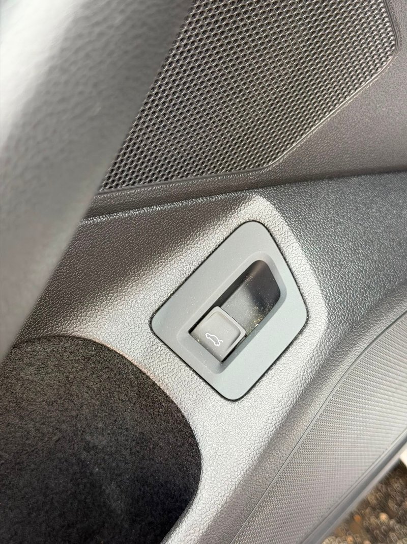 Volkswagen Passat 2022, foto 24