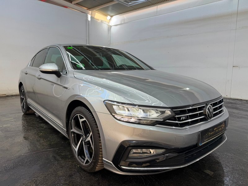 Volkswagen Passat 2022, foto 42