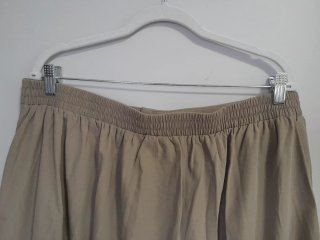 Falda larga plisada beige de tiro alto Talla 46