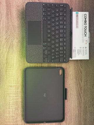 Funda Teclado Logitech ComboTouch iPad 10th GEN