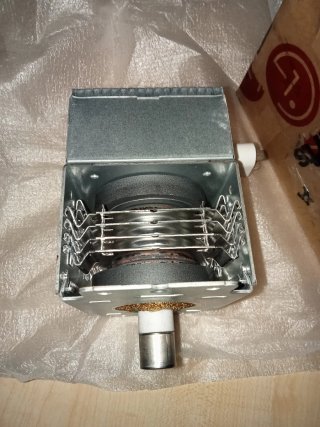 Magnetrón LG 2M213