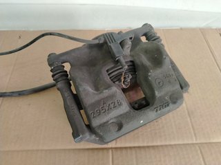 Pinza Freno Delantera Derecha Mercedes W117 W156