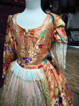 Traje de fallera siglo XIX (leer anuncio bien)
