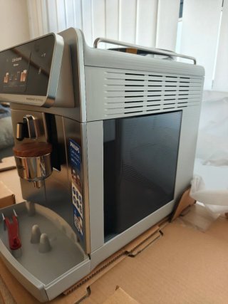 Cafetera Philips 8000 Aromis LatteGo Pro Garantía